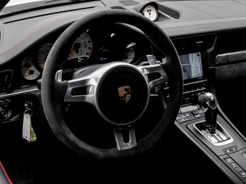 Used 2015 Porsche 911 GT3 image 17