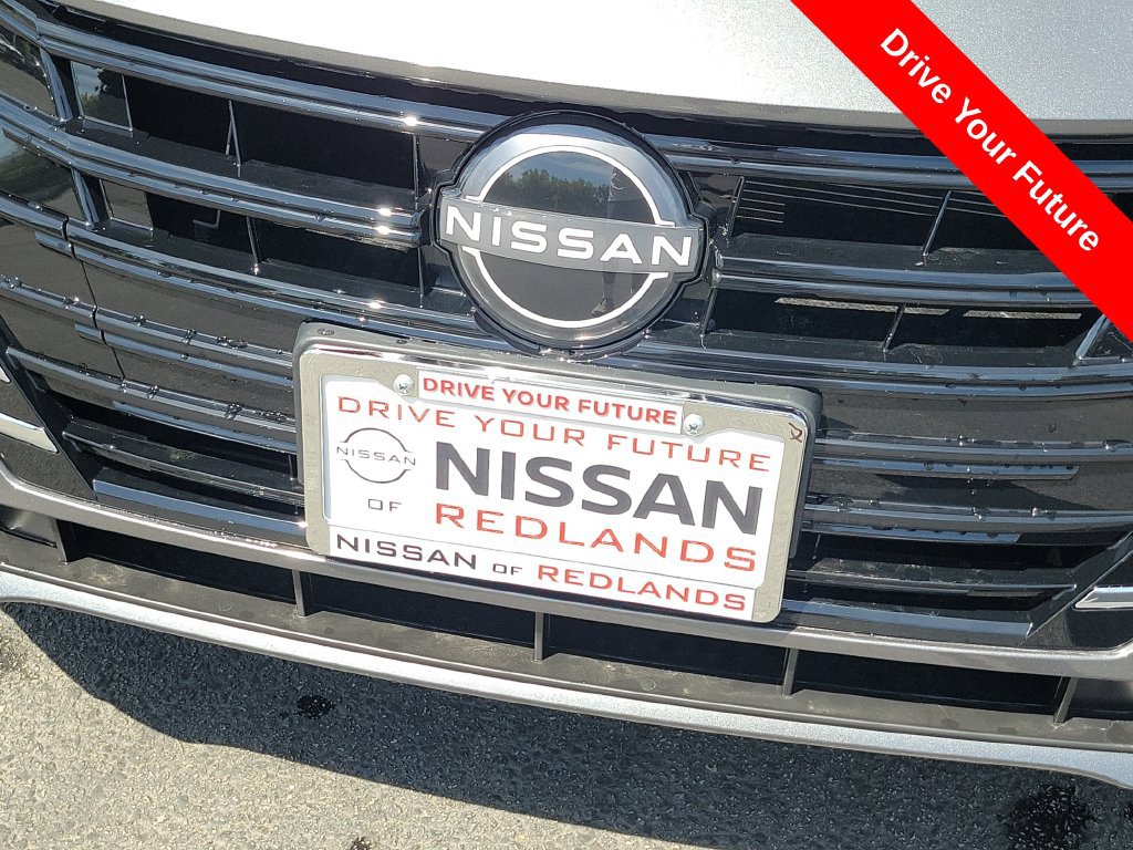 Used 2025 Nissan Versa S w/ Trunk Package FWD image 30