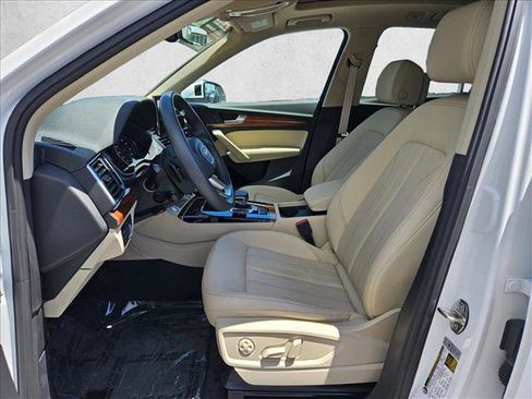 Used 2023 Audi Q5 2.0T Premium w/ Convenience Package AWD/4WD image 21