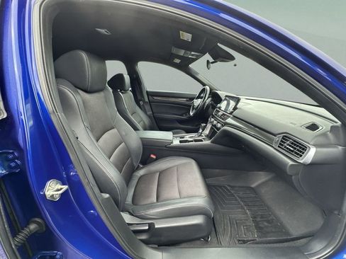Used 2019 Honda Accord Sport image 12