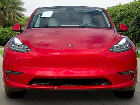 Used 2021 Tesla Model Y Long Range image 2