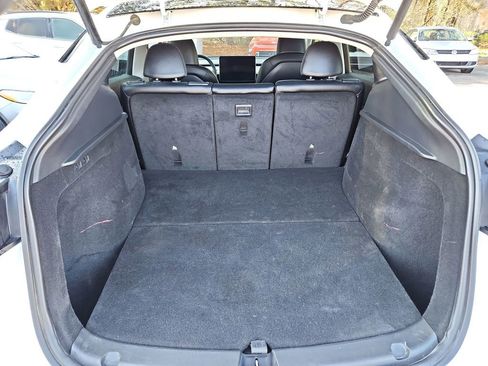 Used 2023 Tesla Model Y Long Range image 27