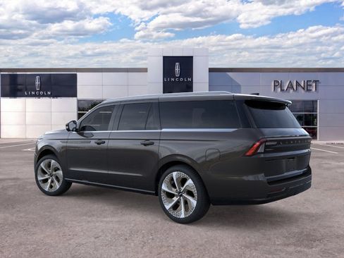 New 2026 Lincoln Navigator L Black Label AWD/4WD image 4