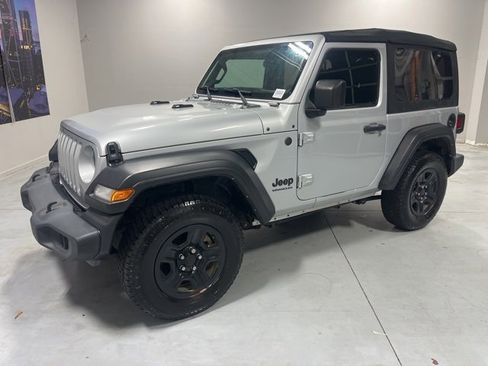 Used 2022 Jeep Wrangler Sport image 3
