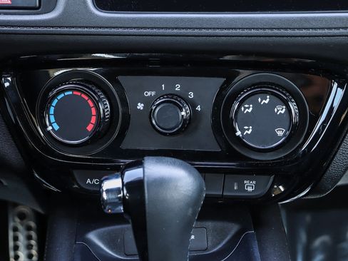 Used 2020 Honda HR-V Sport image 14