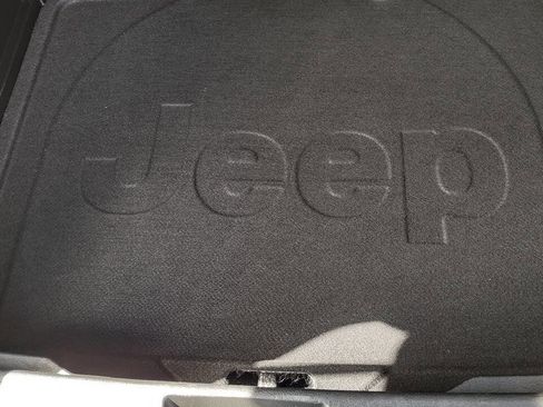 Used 2020 Jeep Renegade Sport w/ Sport Appearance Group FWD image 33