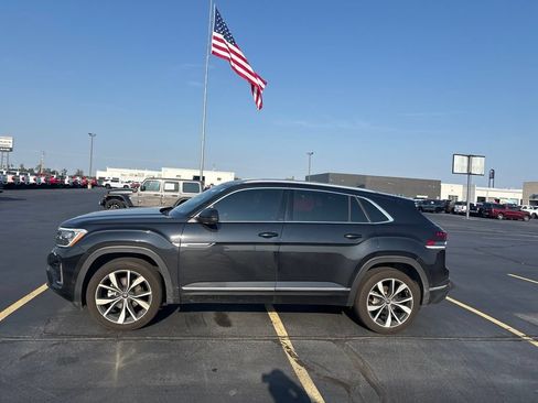 Used 2025 Volkswagen Atlas Cross Sport SEL Premium R-Line AWD/4WD image 2