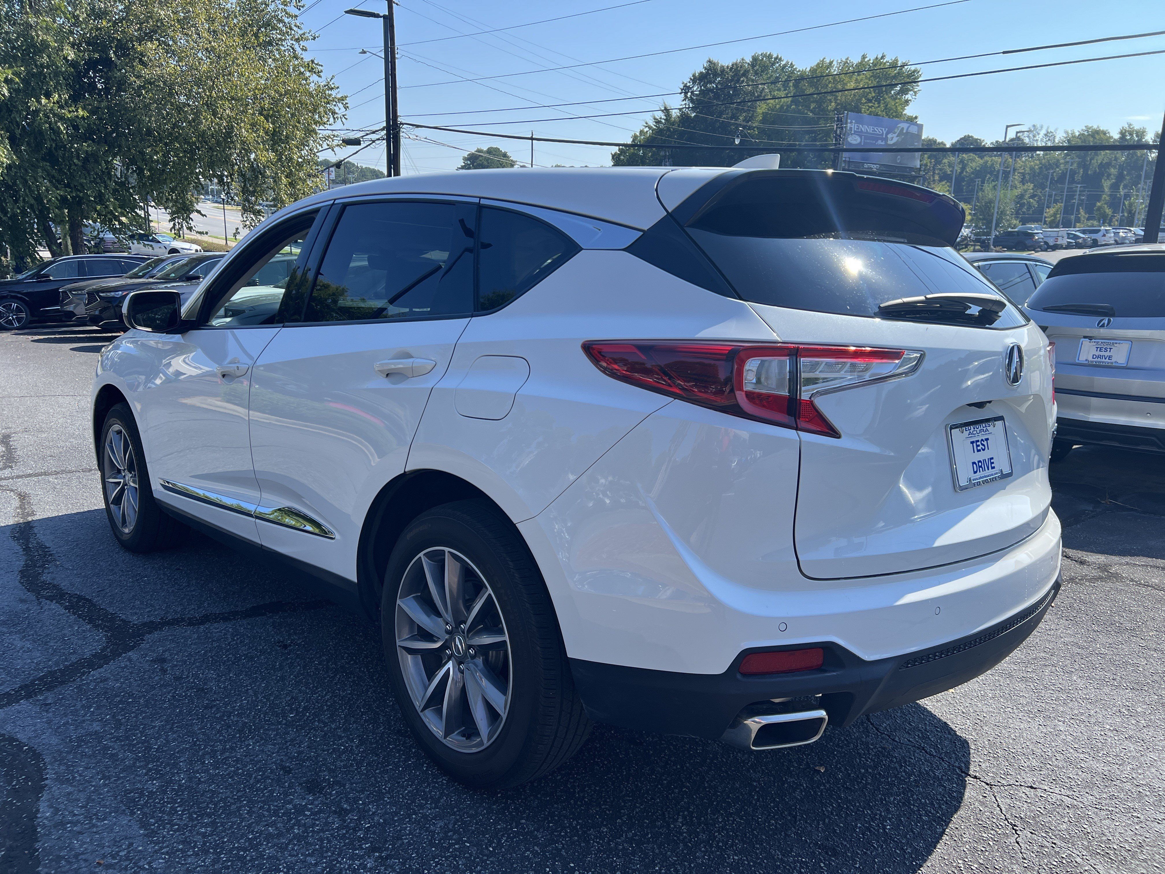 Used 2022 Acura RDX w/ Technology Package FWD image 3
