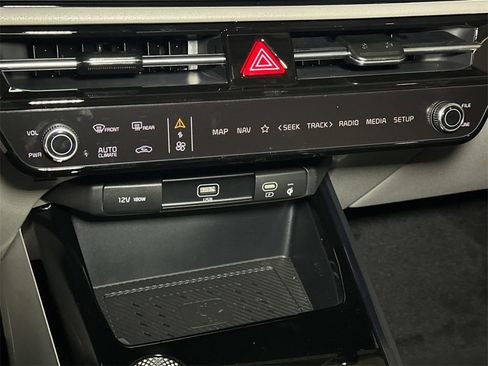 New 2025 Kia Niro Wave w/ Wave Preserve Package image 27