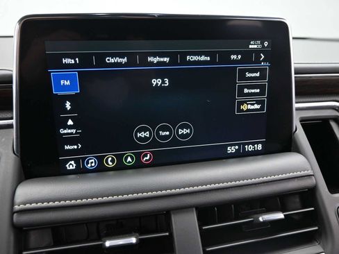 Used 2021 Chevrolet Suburban Premier AWD/4WD image 17