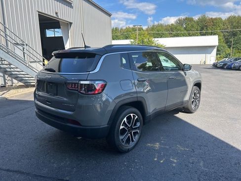 Certified 2022 Jeep Compass Limited image 3