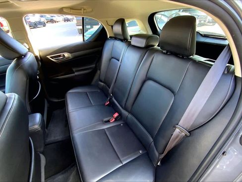 Used 2015 Lexus CT 200h Hybrid image 19