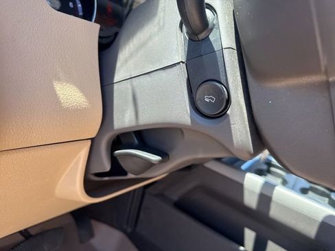Used 2016 Ford F250 Lariat w/ Lariat Ultimate Package AWD/4WD image 27