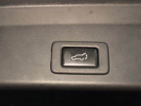 Used 2019 Subaru Ascent Touring image 15