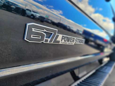 Used 2024 Ford F550 4x4 Crew Cab Super Duty image 13