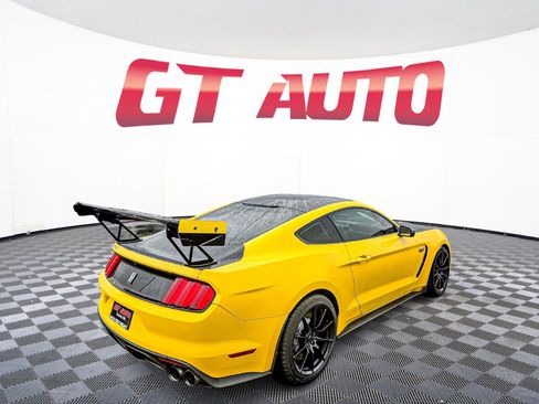 Used 2018 Ford Mustang Shelby GT350 image 7