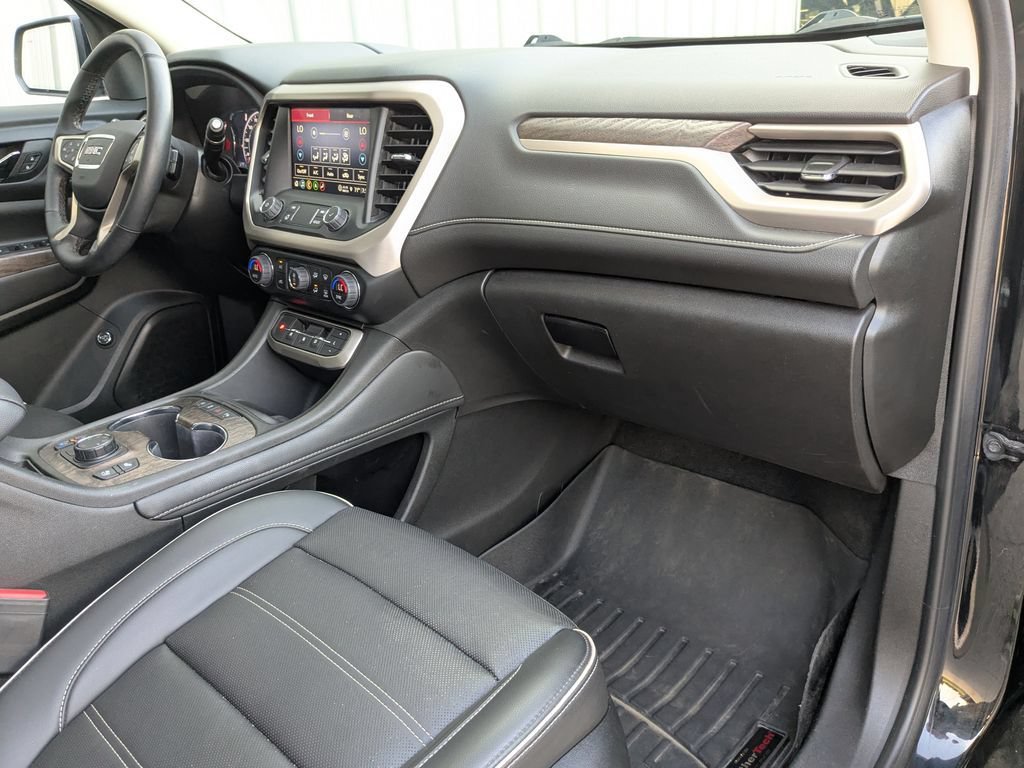 Used 2023 GMC Acadia Denali w/ Denali Ultimate Package AWD/4WD image 4