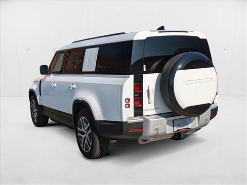 New 2025 Land Rover Defender 130 S image 9