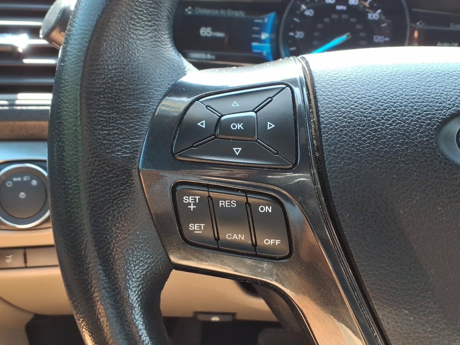 Certified 2019 Ford Explorer XLT w/ Equipment Group 202A AWD/4WD image 15