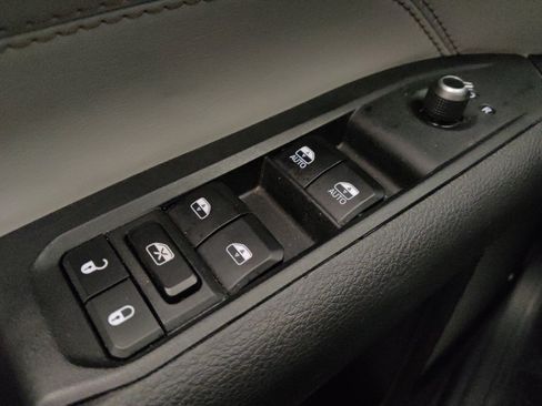 Used 2025 Jeep Compass Limited AWD/4WD image 27