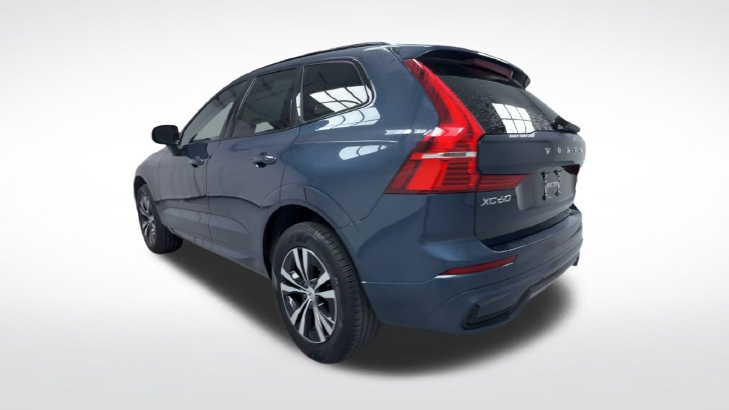Used 2024 Volvo XC60 B5 Core AWD/4WD image 6