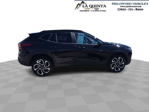 Used 2025 Chevrolet Trax RS w/ Sunroof Package image 9