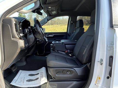 Used 2022 Chevrolet Silverado 1500 LT image 12