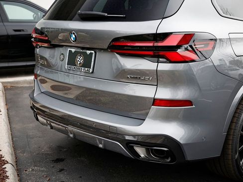 New 2026 BMW X5 xDrive40i w/ M Sport Package AWD/4WD image 8