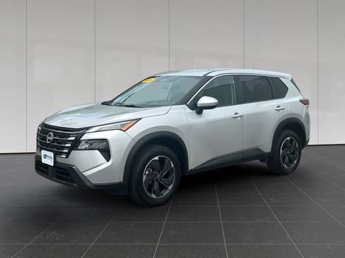 Used 2024 Nissan Rogue SV AWD/4WD image 1
