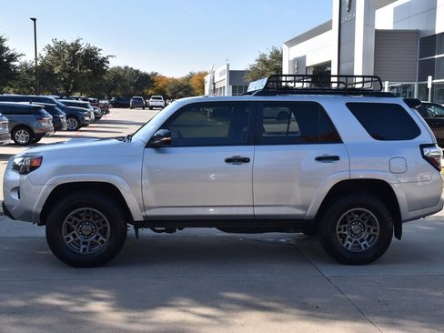 Used 2020 Toyota 4Runner Venture image 12
