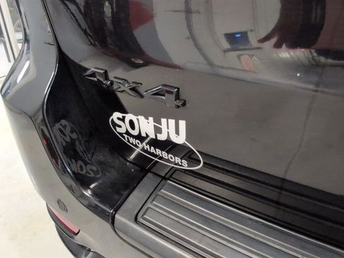 Used 2019 Jeep Grand Cherokee Altitude image 35