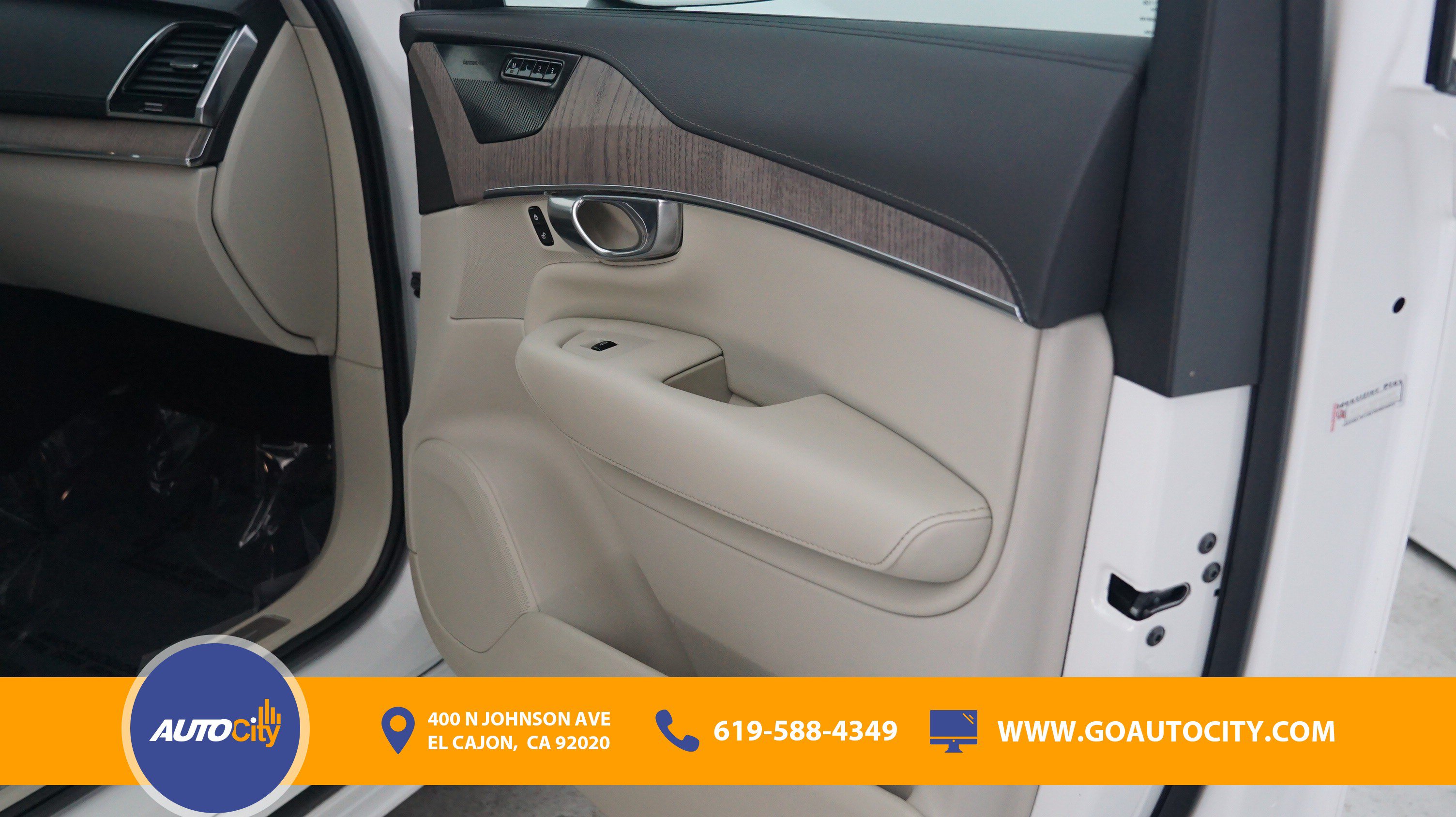Used 2022 Volvo XC90 T8 Inscription w/ Advanced Package AWD/4WD image 18