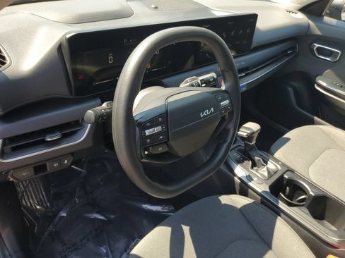 Used 2025 Kia K4 FWD image 14