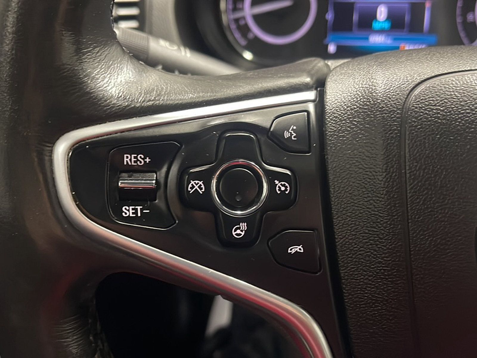 Used 2017 Buick Regal Premium FWD image 6