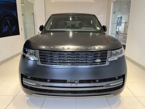 Used 2025 Land Rover Range Rover SE image 6