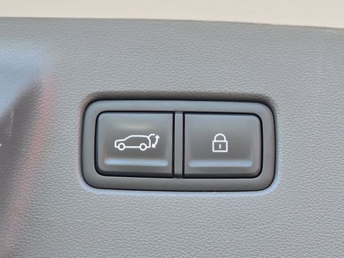 Used 2025 Hyundai Santa Fe SEL AWD/4WD image 17