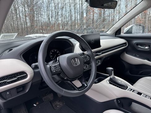 Used 2024 Honda HR-V EX-L image 9