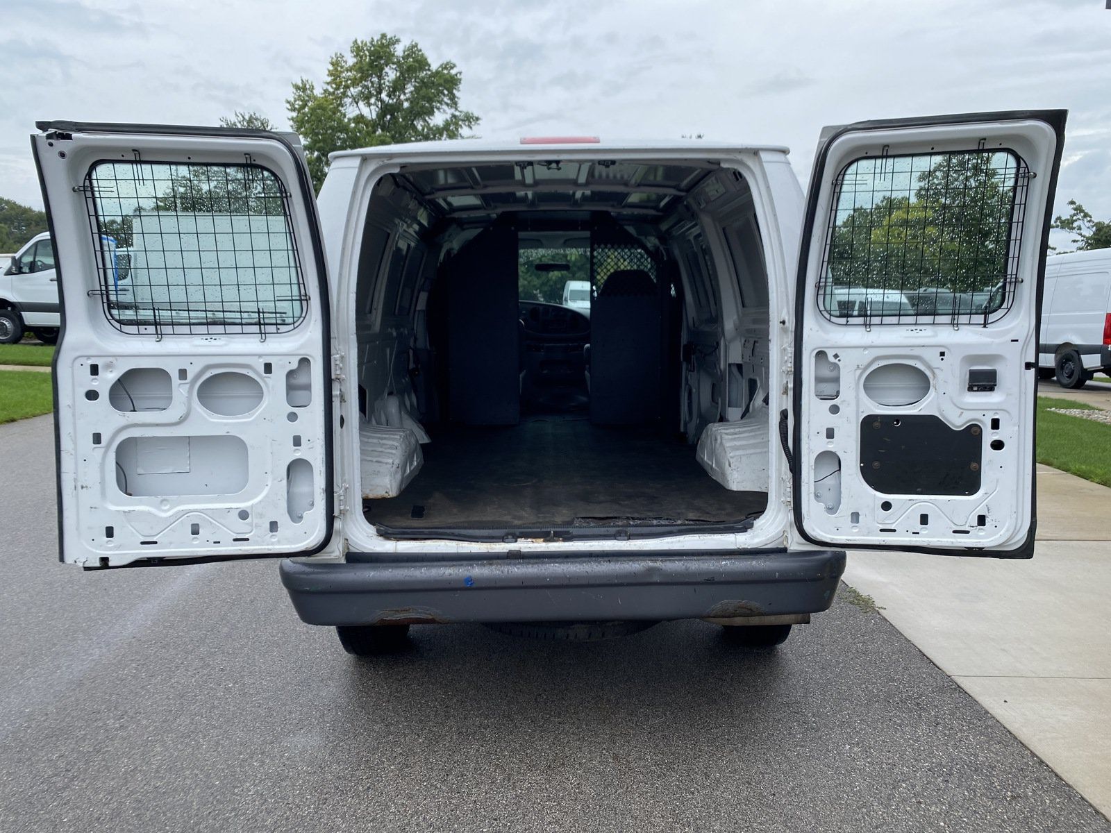 Used 2007 Ford E-250 and Econoline 250 RWD image 5
