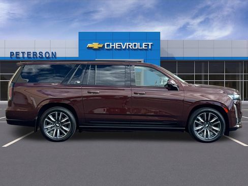 Certified 2022 Cadillac Escalade ESV Sport Platinum AWD/4WD image 3