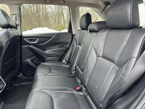 Used 2019 Subaru Forester Limited image 17
