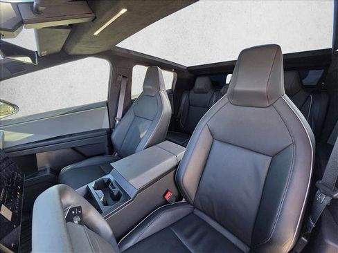 Used 2024 Tesla Cybertruck AWD Crew Cab image 14