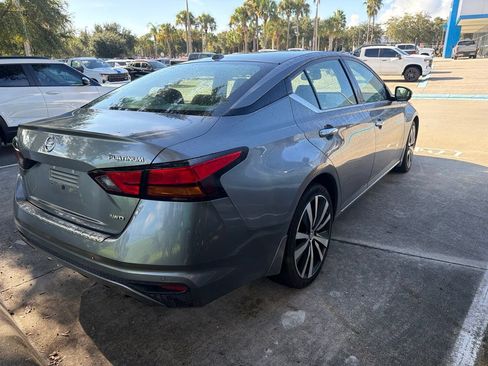 Used 2019 Nissan Altima 2.5 Platinum AWD/4WD image 3