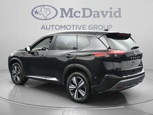 Used 2023 Nissan Rogue SL w/ SL Premium Package FWD image 6