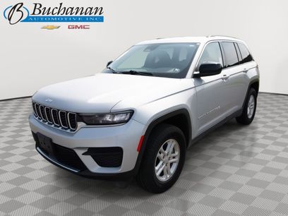 Used 2023 Jeep Grand Cherokee Laredo