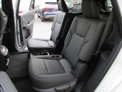 New 2026 Lexus TX 500h AWD image 25