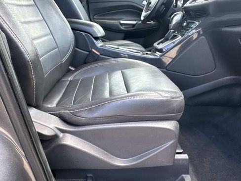 Used 2014 Ford Escape Titanium w/ Equipment Group 401A FWD image 11