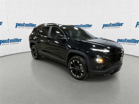 Used 2025 Chevrolet Equinox RS w/ Safety and Technology Package image 2