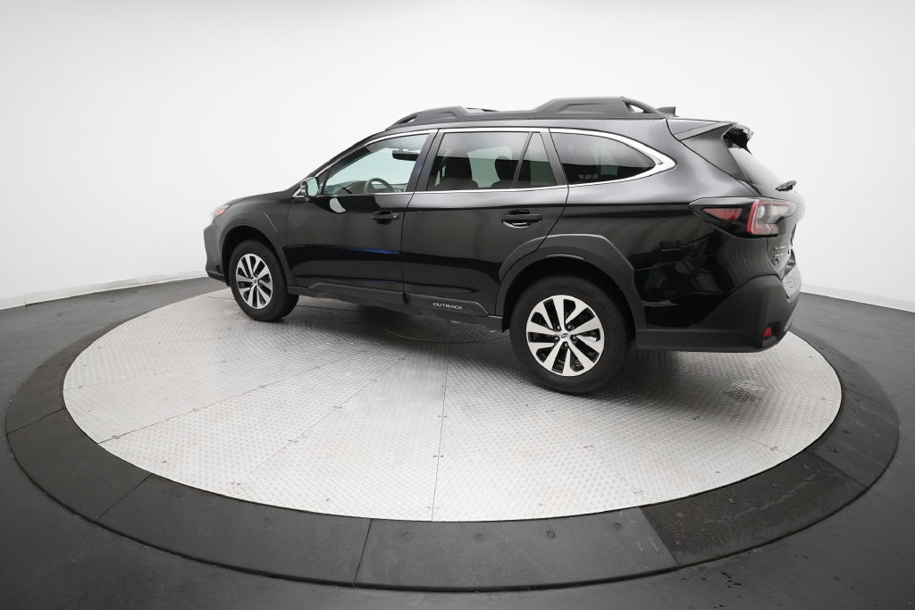 Certified 2024 Subaru Outback Premium AWD/4WD image 32
