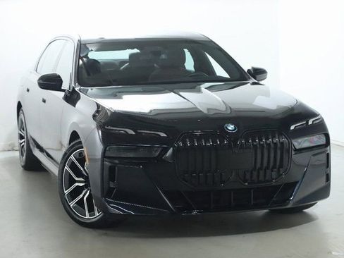 Certified 2023 BMW i7 xDrive60 image 2