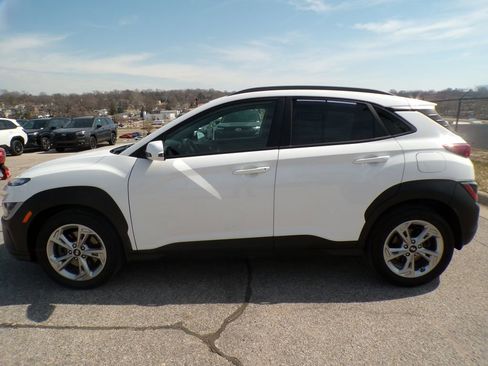 Used 2023 Hyundai Kona SEL w/ Convenience Package image 2